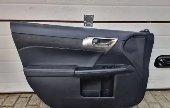Lexus CT 200H Front door card panel trim 67612X1B19