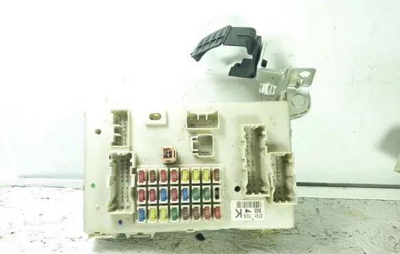 Toyota Land Cruiser (J120) Fuse module 07917G16