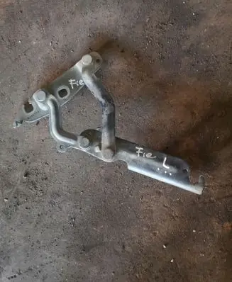 Ford Fiesta Engine bonnet/hood hinges 8A6116801AD