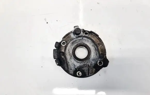 Volvo XC90 Oil pump 3077709