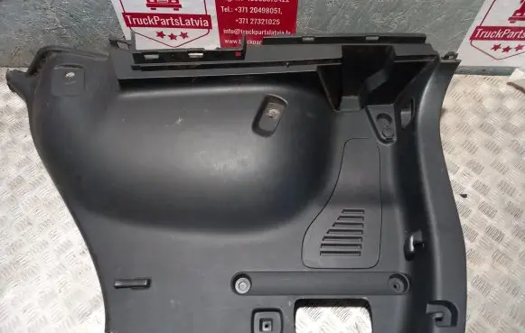 Toyota RAV 4 (XA30) Trunk/boot lower side trim panel 6474042050 T12090