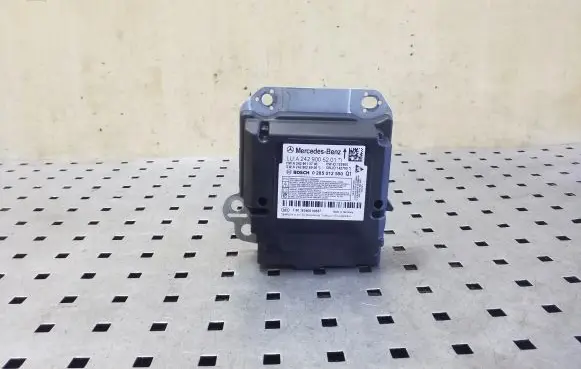 Mercedes-Benz B W246 W242 Airbag control unit/module A2429005201 0285012550 A2429013700