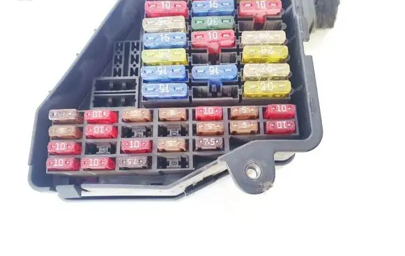 Volkswagen Golf IV Fuse box set 1j0970111a