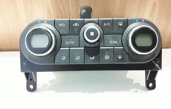 Nissan Qashqai Climate control unit 27500JD40C