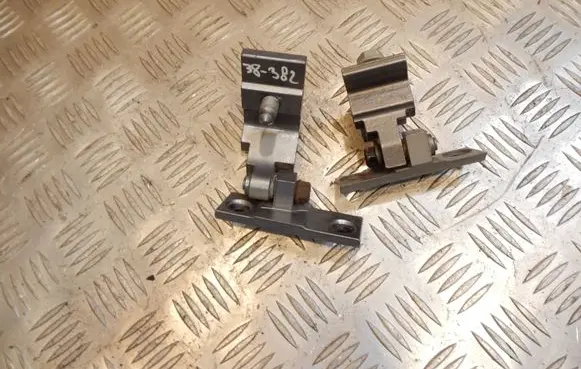 Rear door hinge set