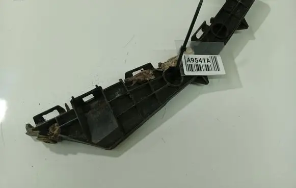 Toyota Avensis T270 Rear bumper mounting bracket 5257605040