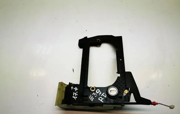 BMW 5 E39 Front door exterior handle/bracket 
