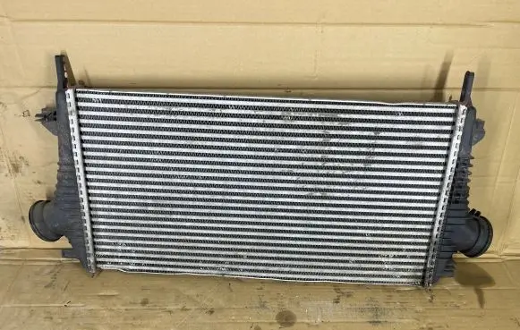 Opel Insignia A Intercooler radiator 13241751
