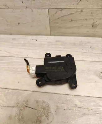 Hyundai i40 Air flap motor/actuator H400730880