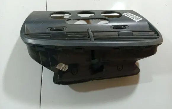 Dash center air vent grill