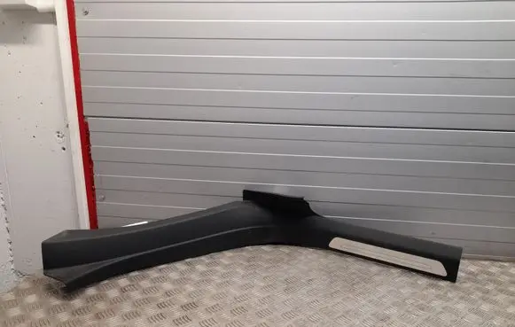 Audi A8 S8 D4 4H Rear sill trim cover 4H4864608K