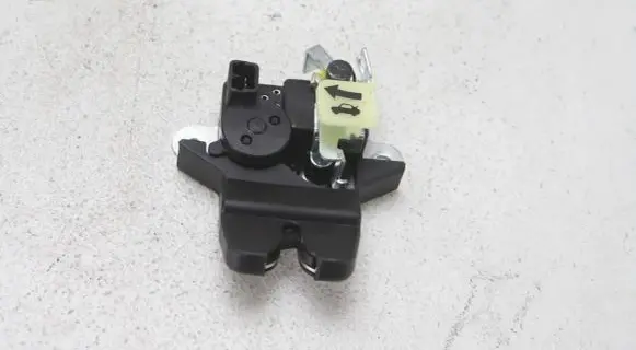 KIA Optima Tailgate/trunk/boot lock/catch/latch 1L10