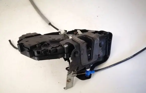 Ford Mondeo MK IV Front door lock 6M2AR21812CB