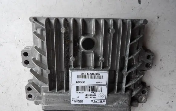 Renault Megane III Engine control unit/module 237100943R 28252915