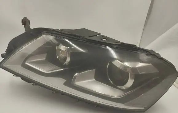 Volkswagen PASSAT B7 Headlight/headlamp 90005332 3AB941751