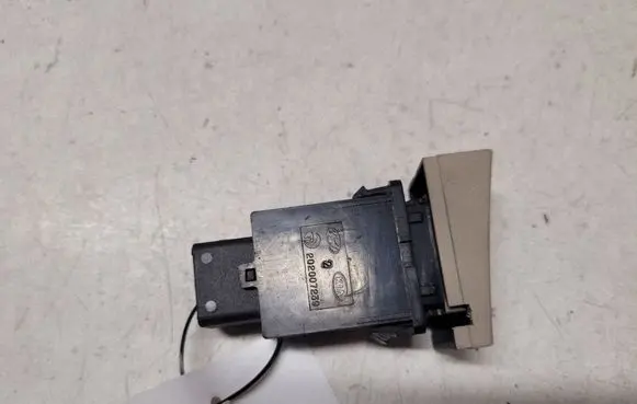 Hyundai Santa Fe ESP (stability program) switch 202007239 10273