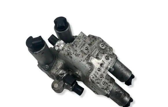 BMW 7 F01 F02 F03 F04 Air suspension compressor 6775258