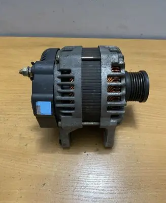 Nissan Qashqai Generator/alternator 23100EN000 LR1140802B
