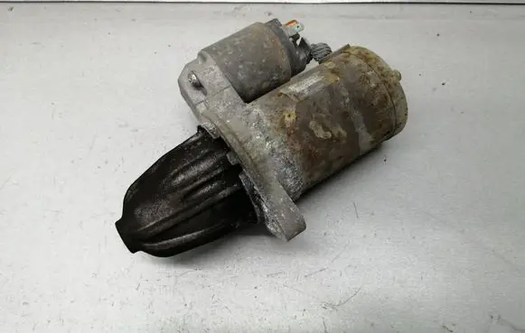 Mitsubishi Colt Starter motor MR994922 M000T45271ZT