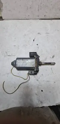 BMW 3 E36 Front door window regulator with motor 113157103 67628360978