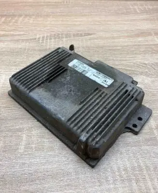 Renault Laguna I Engine control unit/module ECU HOM7700863477 S113717205D 7700102299
