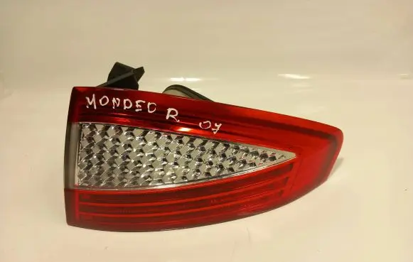 Ford Mondeo MK IV Rear/tail lights 11379