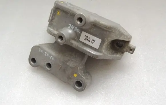 Mitsubishi Outlander Engine mounting bracket 2910A137