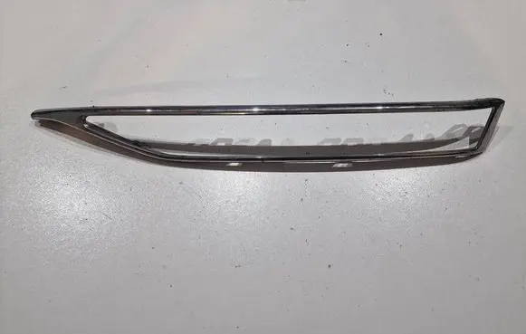 Skoda Superb B8 (3V) Front fog light trim/grill 3V0853768D