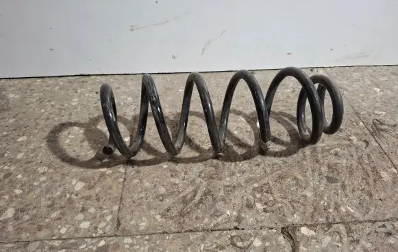 Volvo XC60 Rear coil spring 31476087