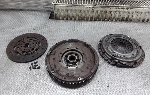 Seat Ibiza III (6L) Clutch set kit 038141032G 038141025R