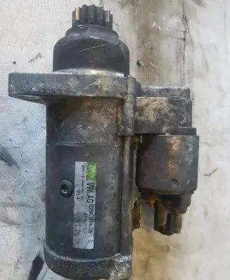 Volkswagen PASSAT B7 Starter motor 02M911024G