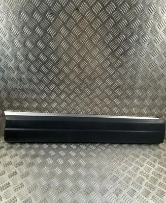 Volkswagen Tiguan Front door trim (molding) 5N0854940D
