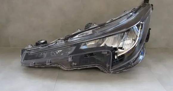 Toyota Corolla E210 E21 Headlight/headlamp 8115002S60