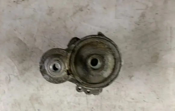 Suzuki Grand Vitara I Generator/alternator belt tensioner