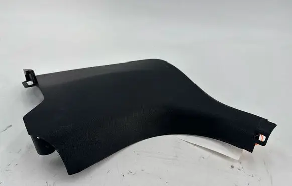 Foot area side trim
