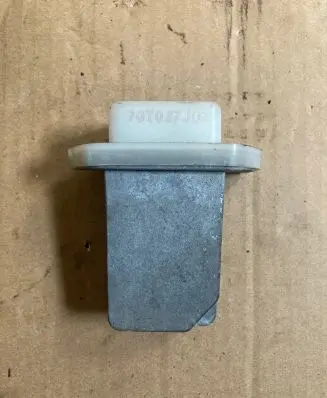 Nissan X-Trail T31 Heater blower motor/fan resistor 70T037J09