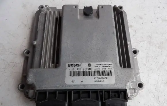 Renault Latitude (L70) Engine control unit/module 237101214R 237100966R 0281017614