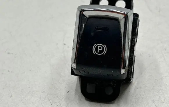 Nissan Qashqai Hand parking brake switch PA66GF30