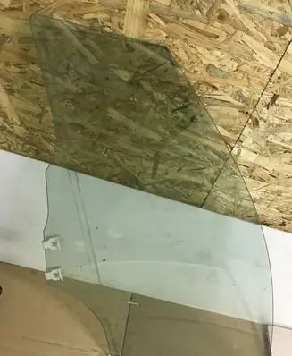 Mazda 3 I Front door window glass four-door