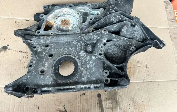 Mercedes-Benz Vito Viano W638 Timing chain cover R6110151302