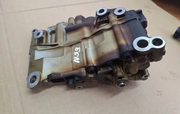 BMW 5 E60 E61 Oil pump 7551004