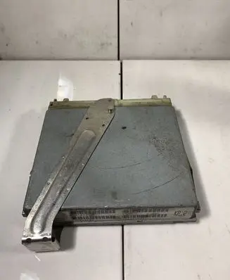 Volvo S70 V70 V70 XC Engine control unit/module P09183992