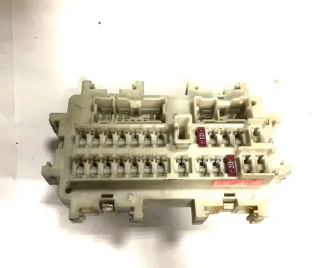 Nissan Pathfinder R51 Fuse module 6K02 EA00A