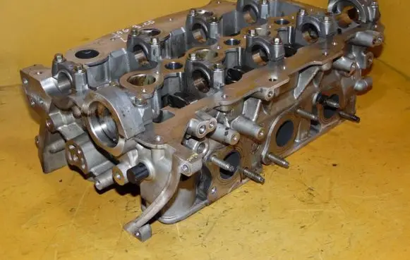 Jaguar XF X250 Engine head 