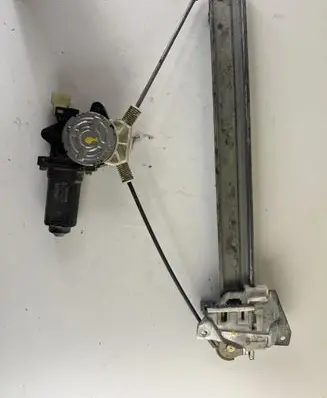 Mitsubishi Pajero Rear door window regulator with motor MB517476 0621002793