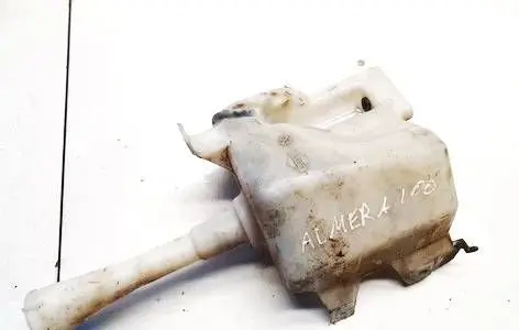 Windshield washer fluid reservoir/tank