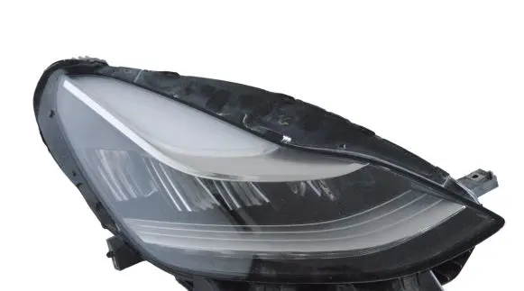 Tesla Model 3 Headlight/headlamp 107738000C 111079600D
