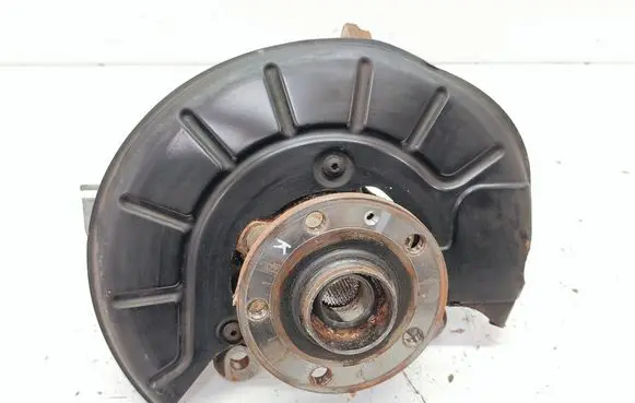 Front wheel hub
