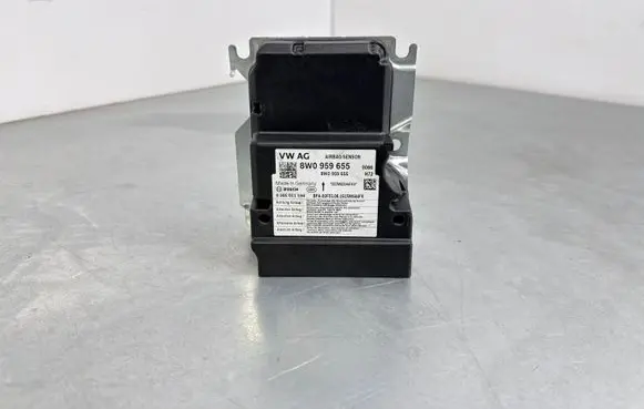 Audi A4 S4 B9 Airbag control unit/module 8W0959655