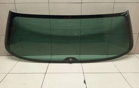 Volkswagen PASSAT B6 Rear windscreen/windshield window 